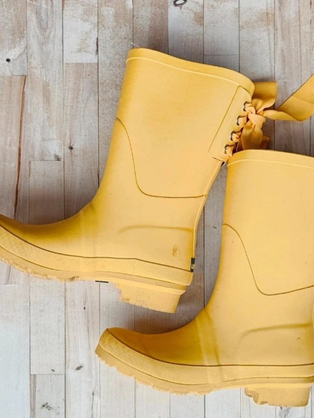6, bright yellow Lemon rain boots